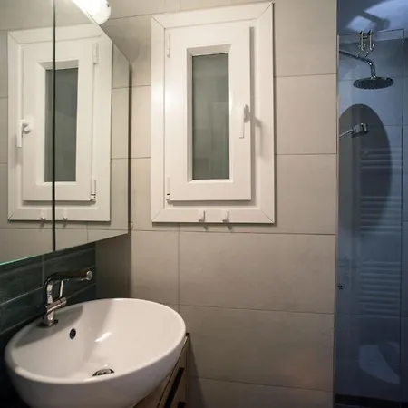 Bright & Central Apartman